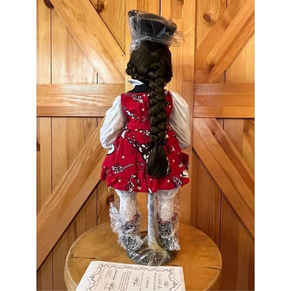 Vintage Tanya Tucker 1995 The Hamilton Collection Cowgirl Doll. - Picture 9 of 11